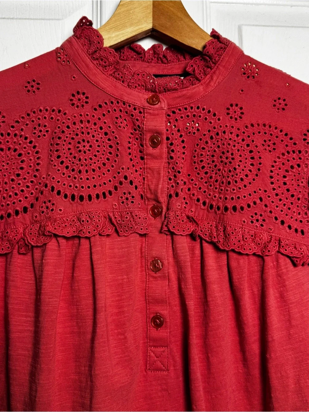 Boden Eyelet Ruffle Long Sleeve Top Salmon Boho Romantic Size 8 Prairie Fall
